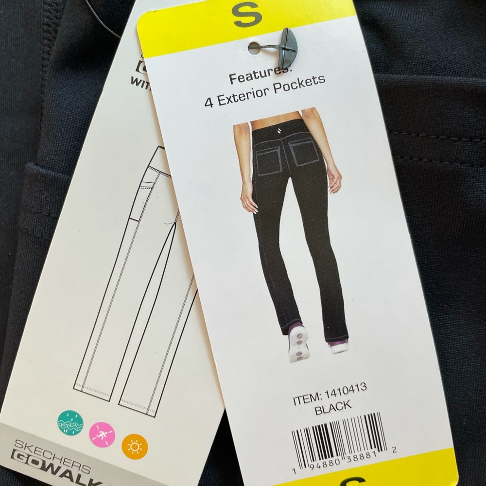 Flared yoga pants y2k style sketchers brand new 🖤